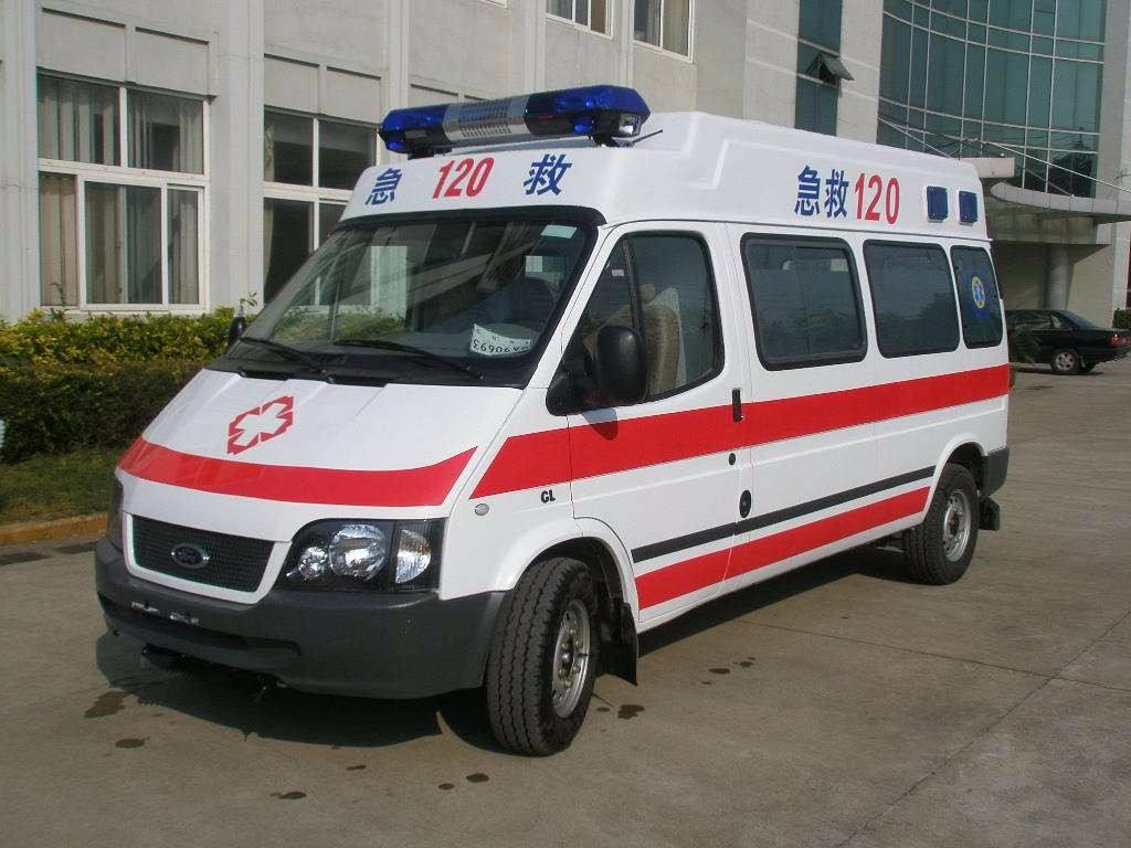 左贡县救护车出租